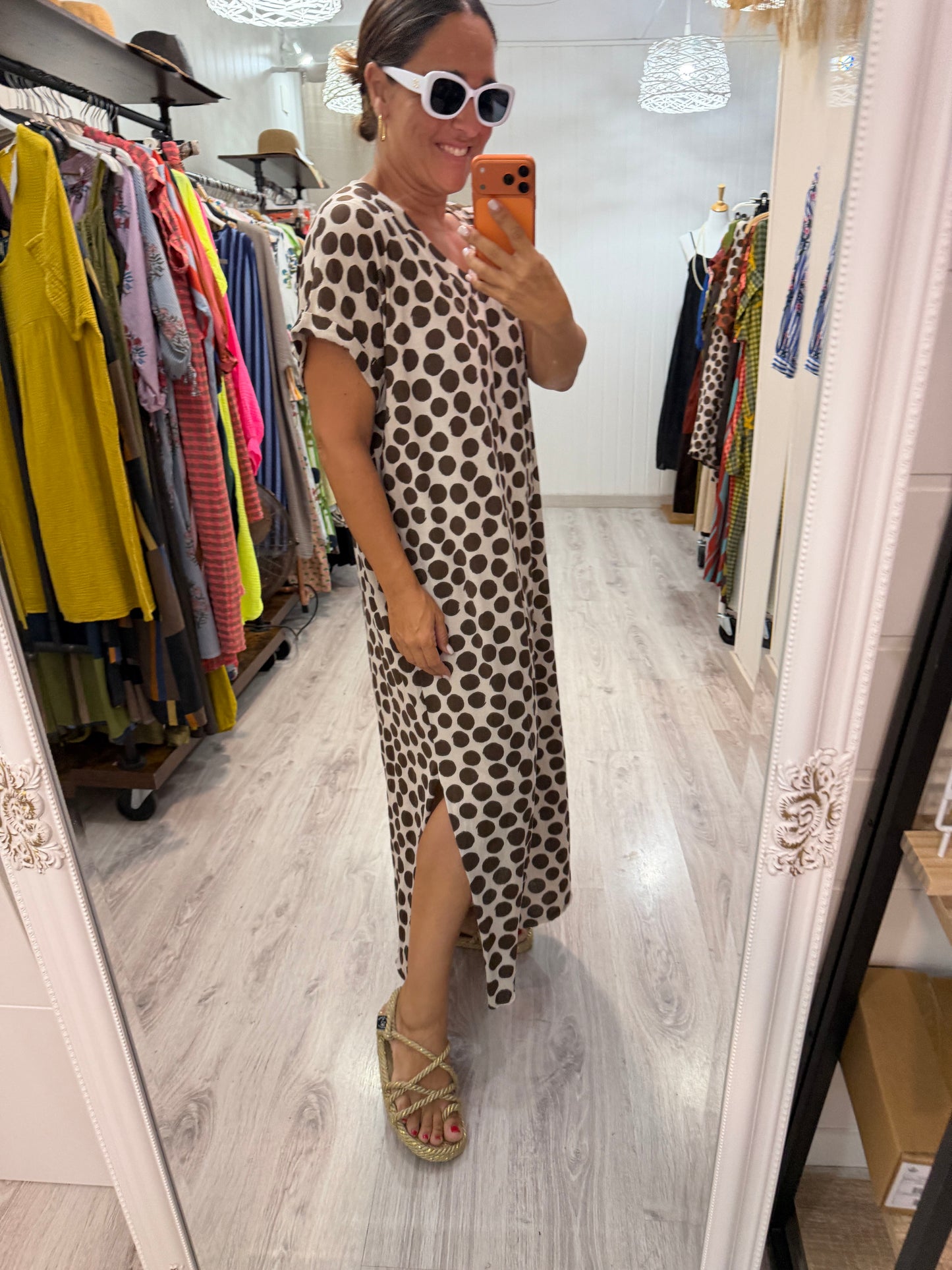 Vestido Lola topos beige y chocolate