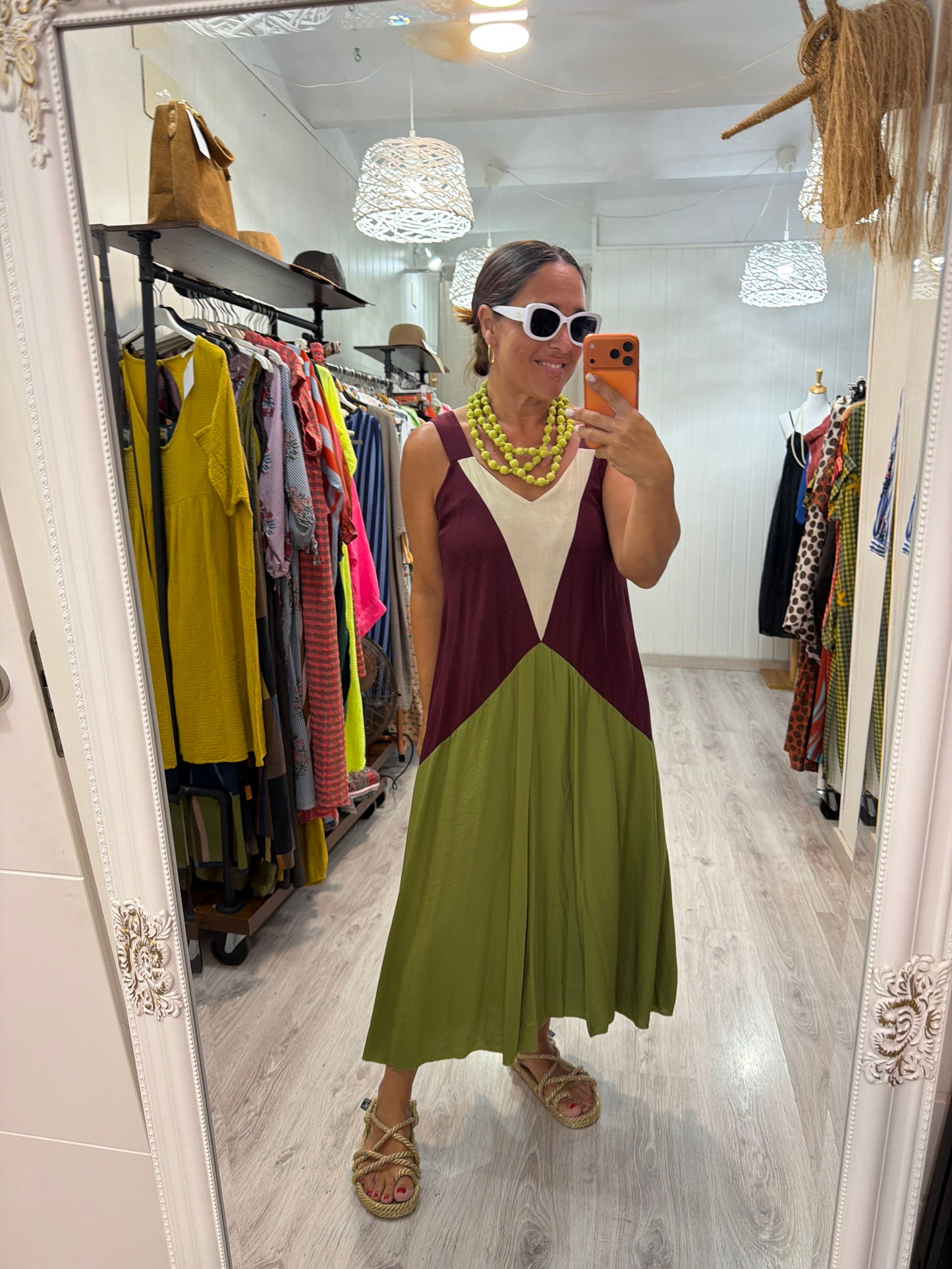Vestido Tricolor burdeos, beige y pistacho