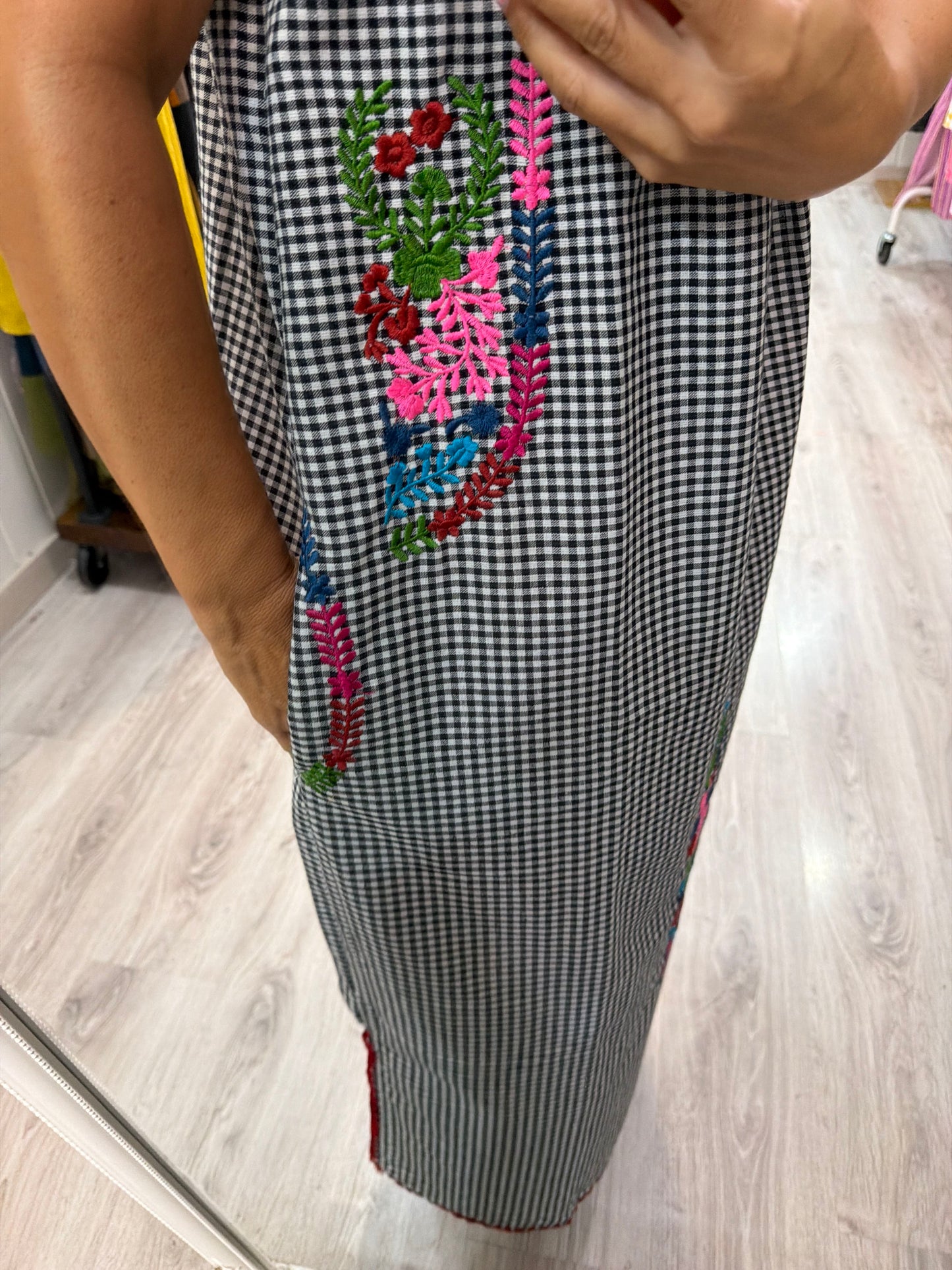 Vestido Mexicano Oaxaca Vichy floral negro
