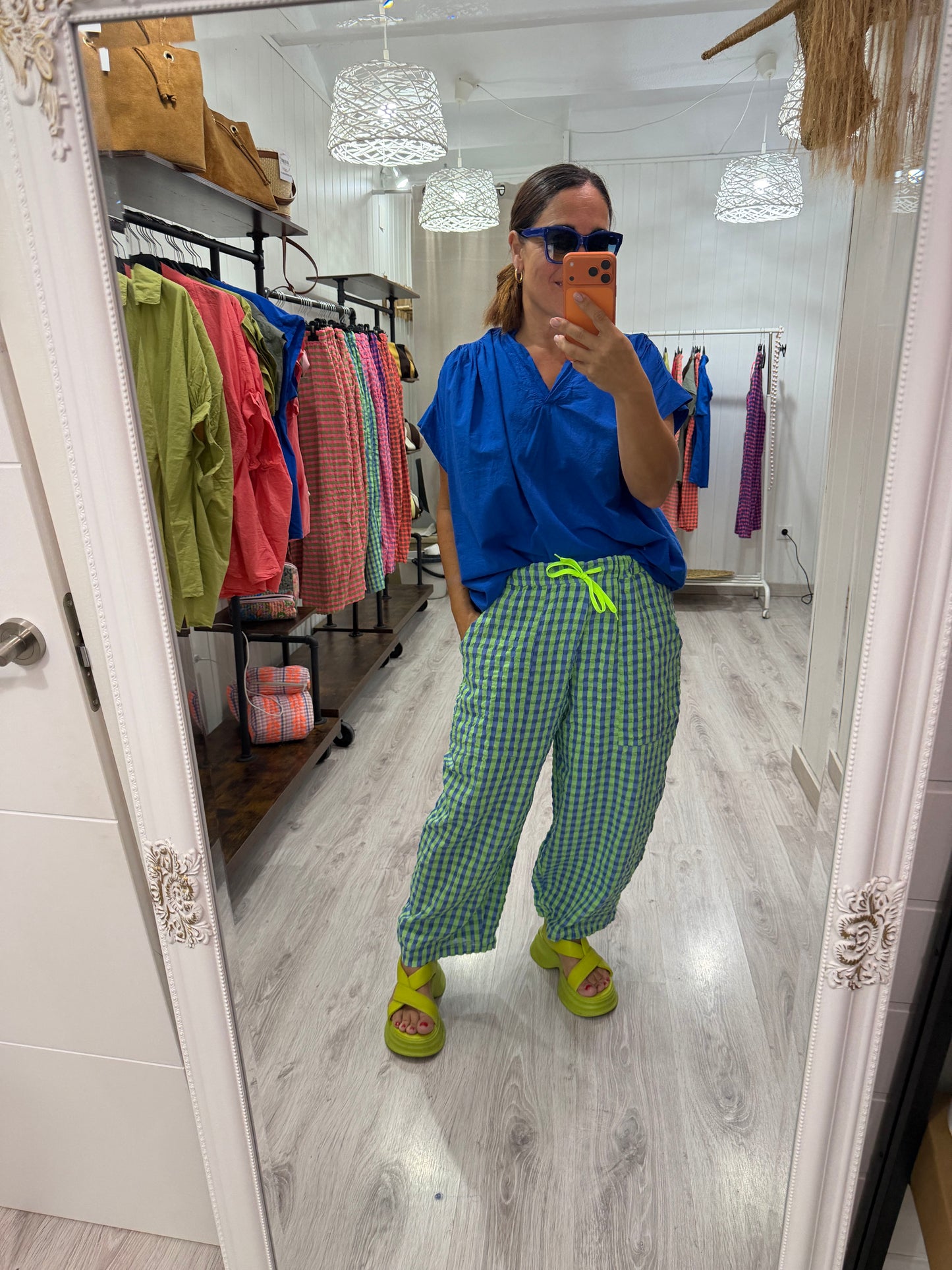 Pantalón vichy fluor verde y azul
