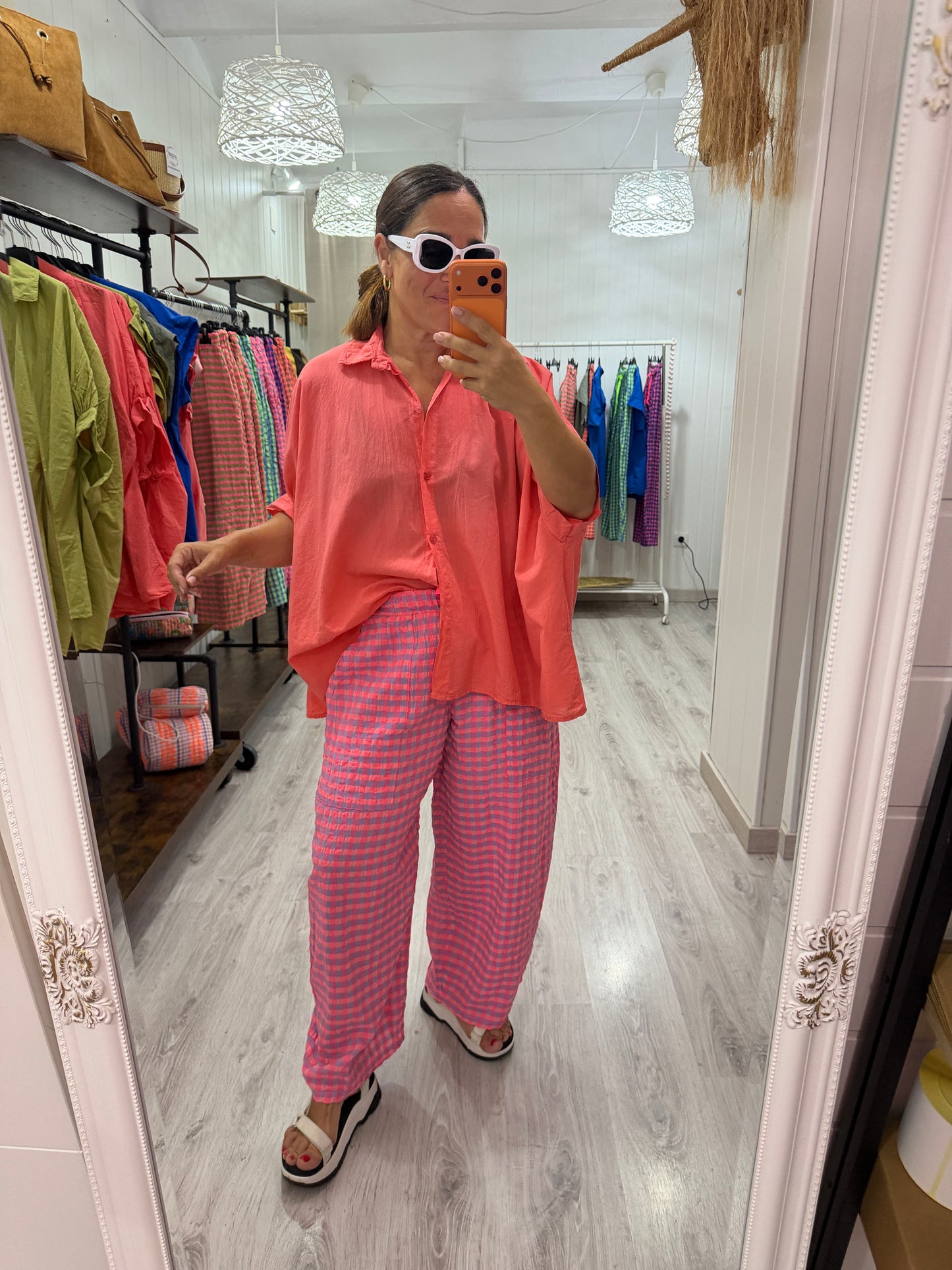 Pantalón vichy fluor fucsia y lila
