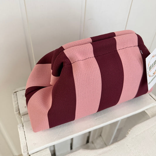 Bolso mano y bandolera Rayas rosa y burdeos