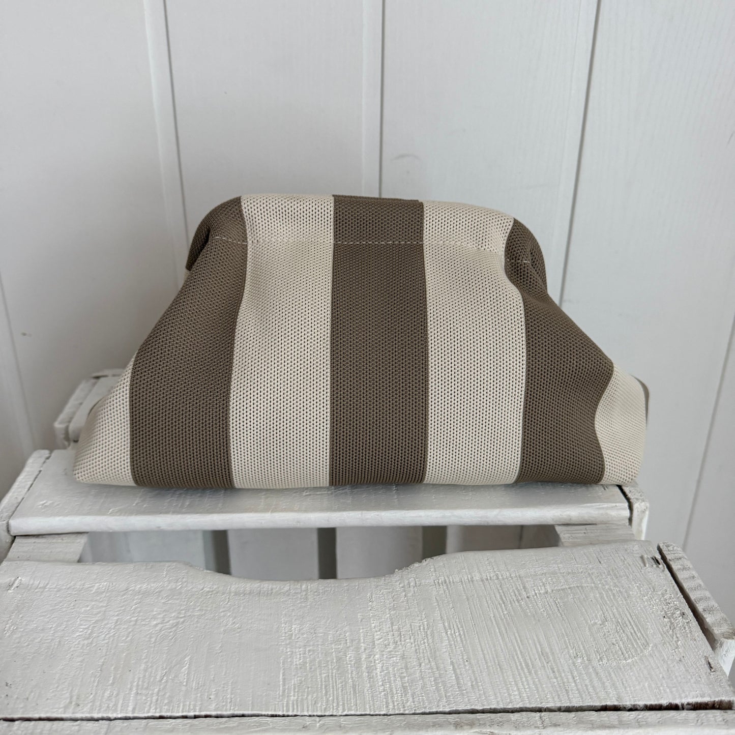 Bolso mano y bandolera Rayas beige y taupe