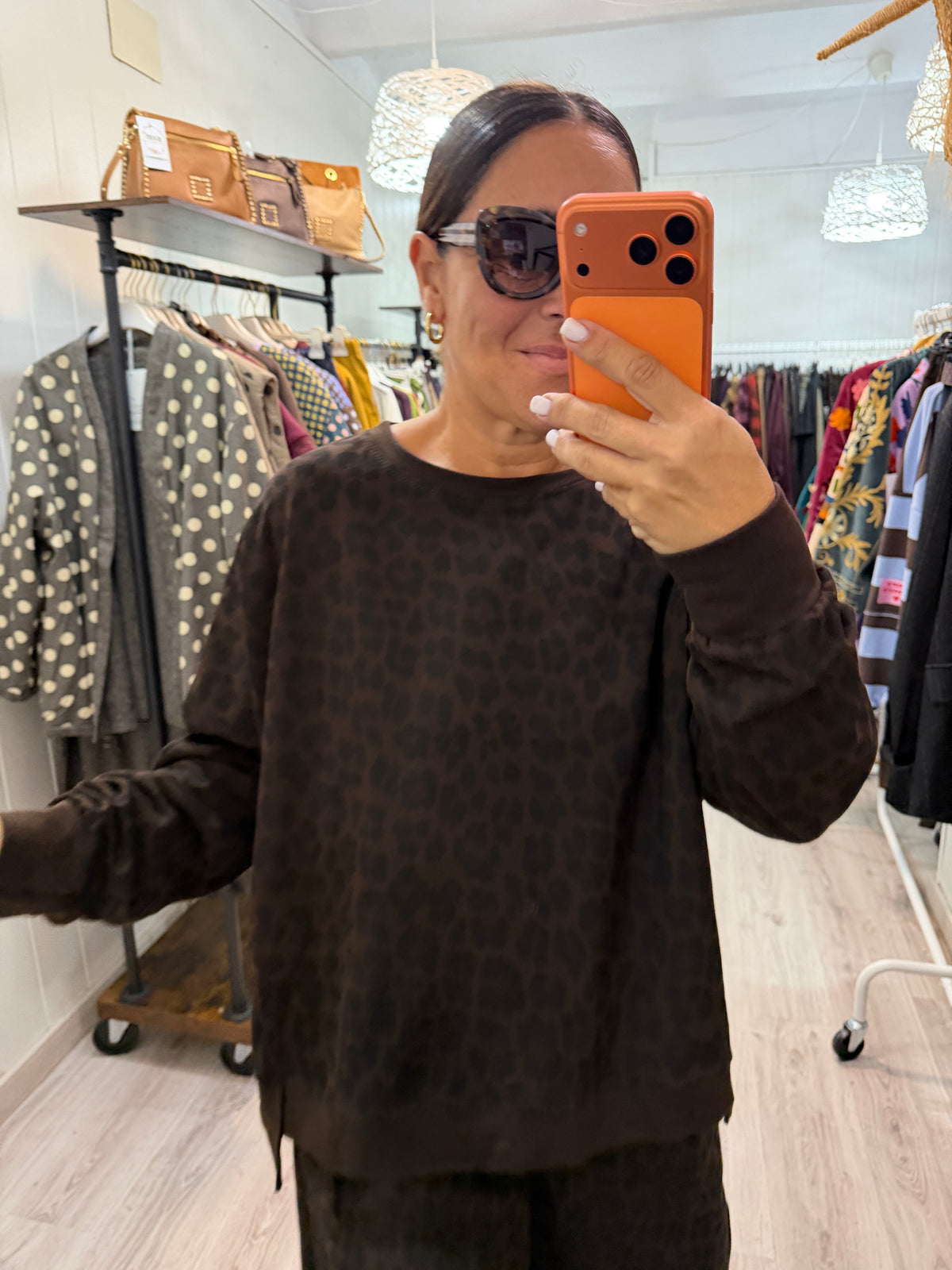 Conjunto Jogger animal print chocolate