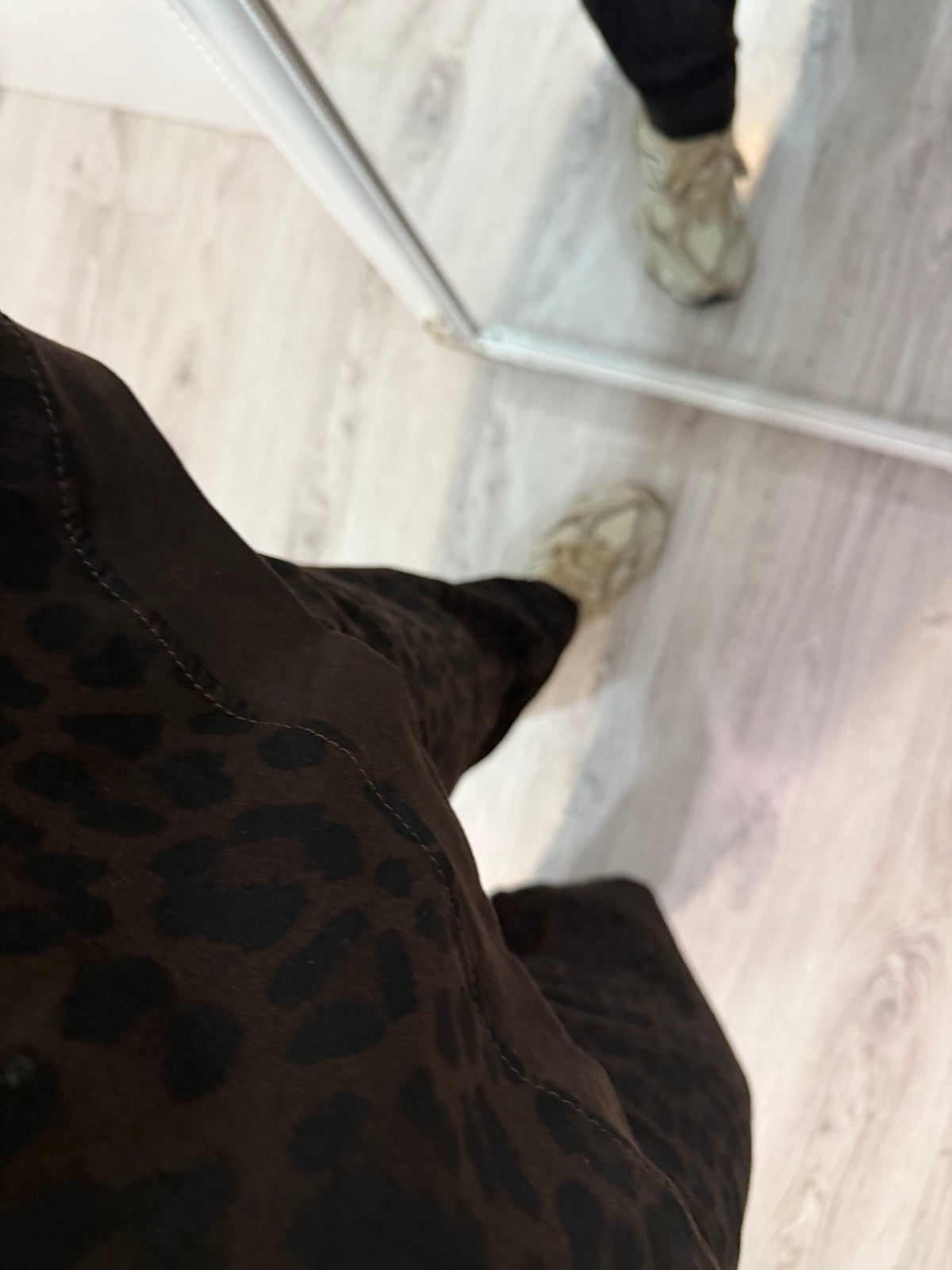 Conjunto Jogger animal print chocolate