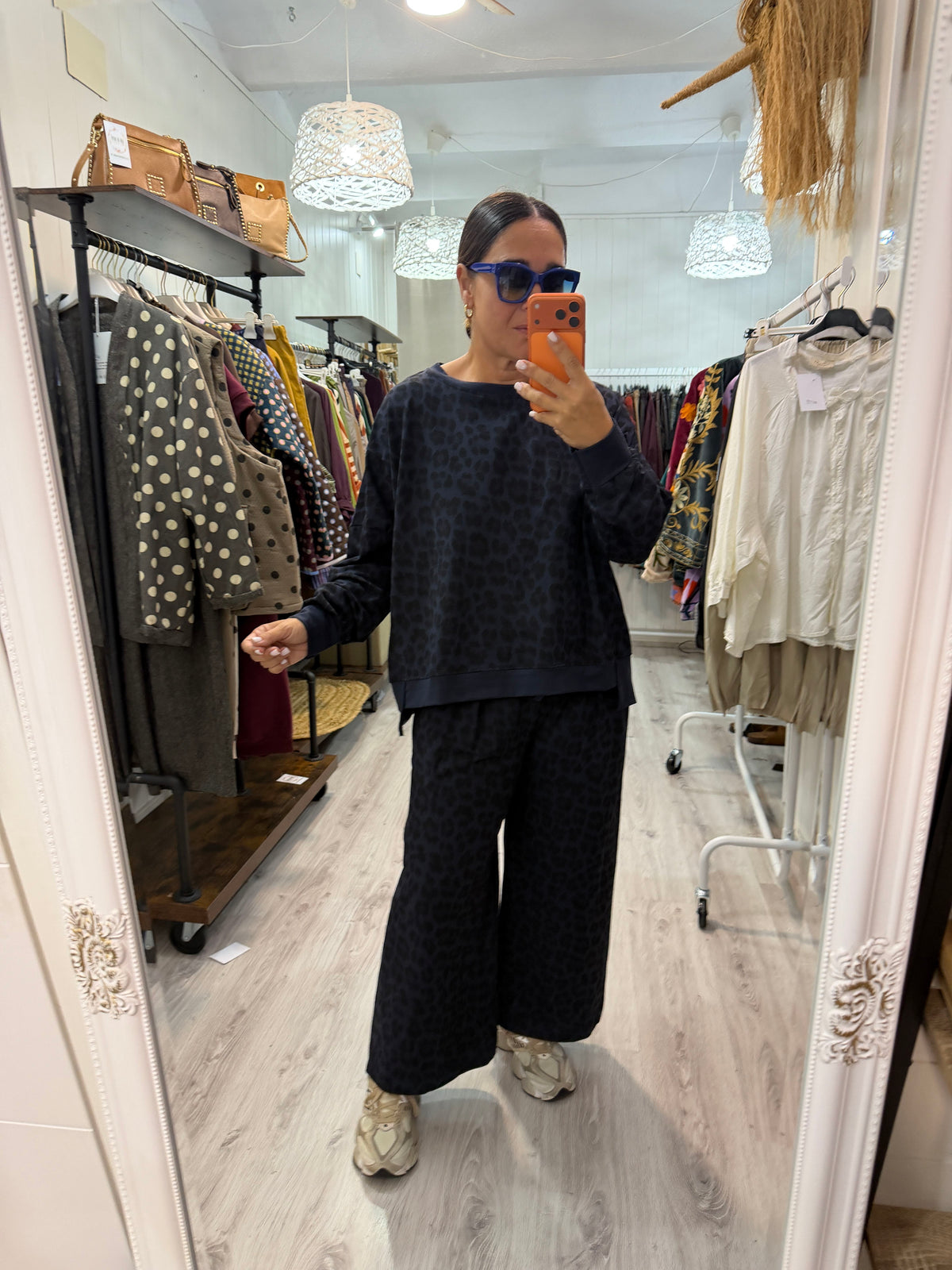 Conjunto Jogger animal print marino