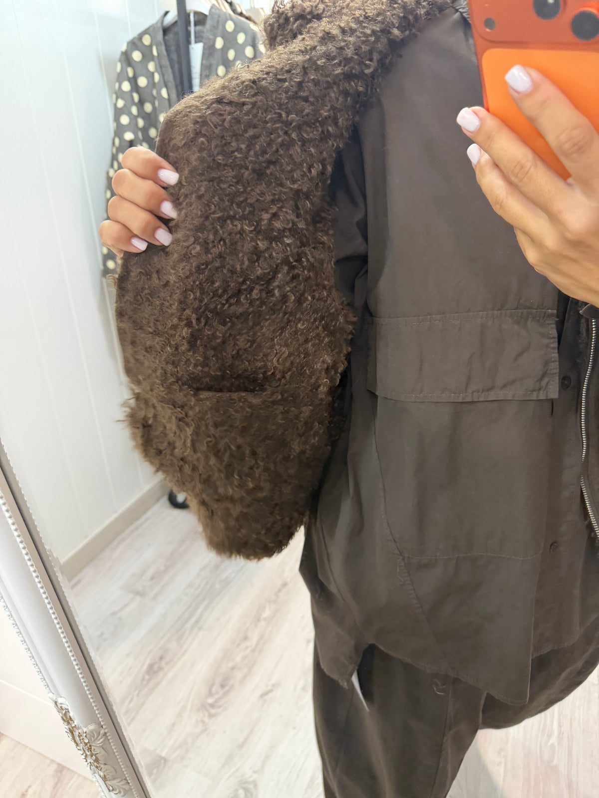 Poncho reversible borreguito y antelina chocolate