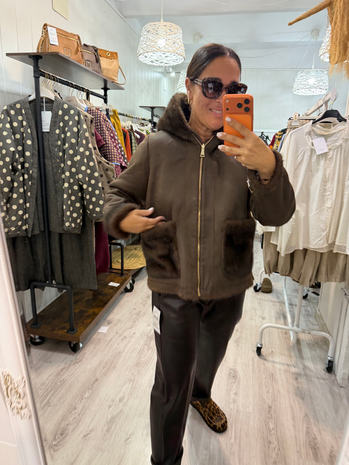Abrigo Carlota reversible pelo sintético y antelina
