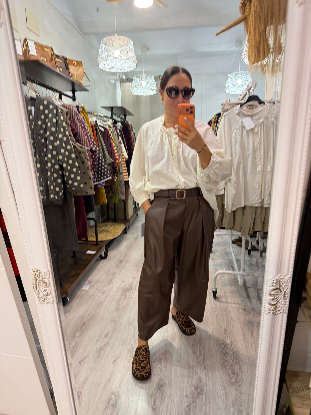 Pantalón Senda ecopiel chocolate