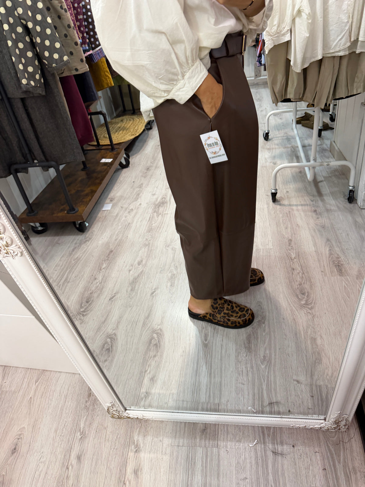 Pantalón Senda ecopiel chocolate