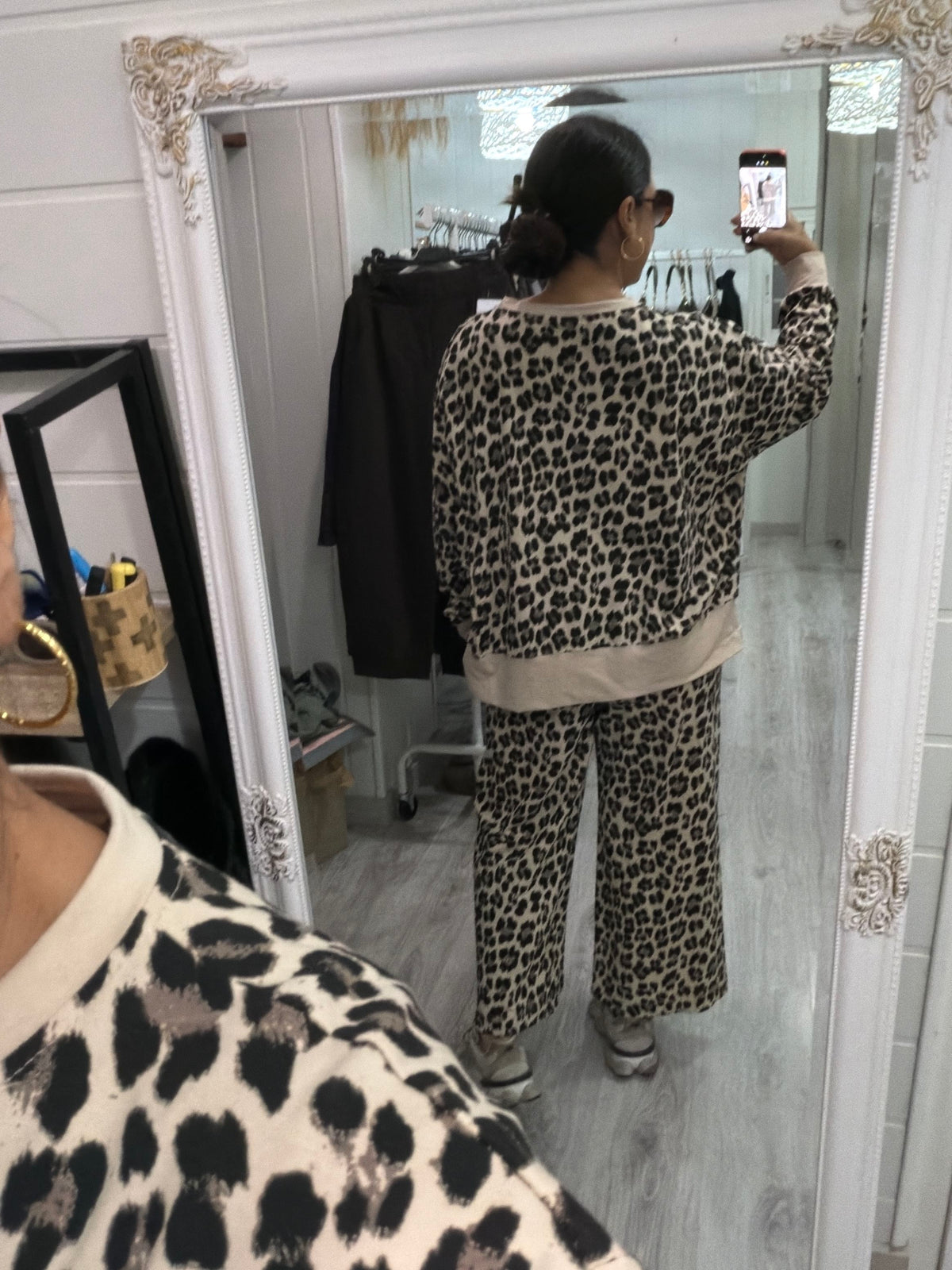 Conjunto Jogger animal print beige