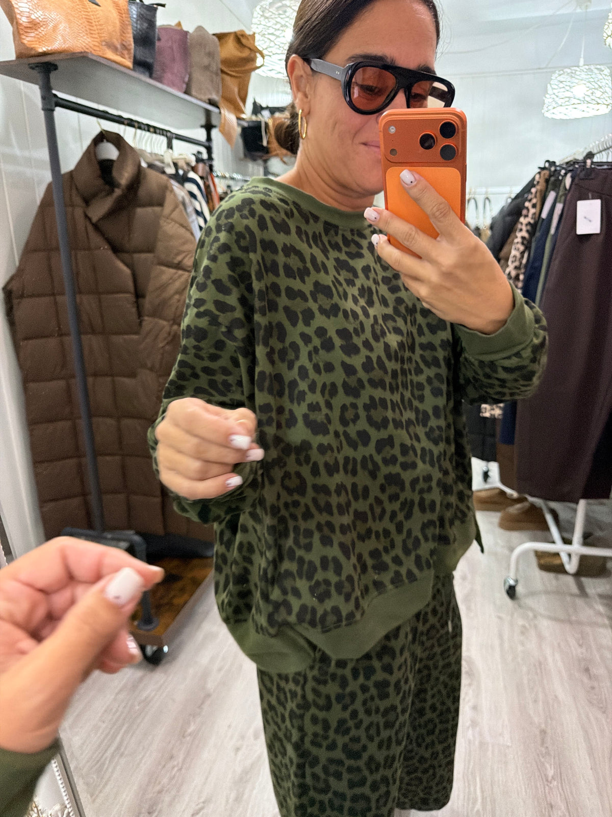Conjunto Jogger animal print kaki