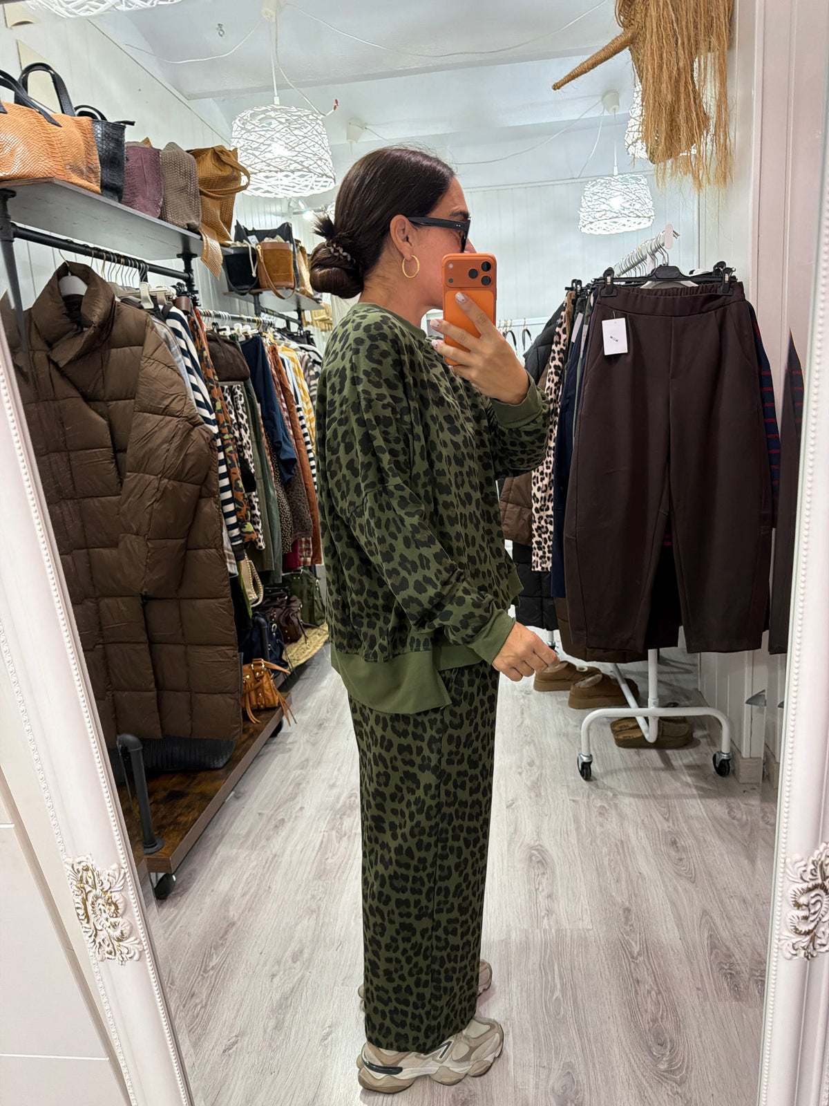 Conjunto Jogger animal print kaki