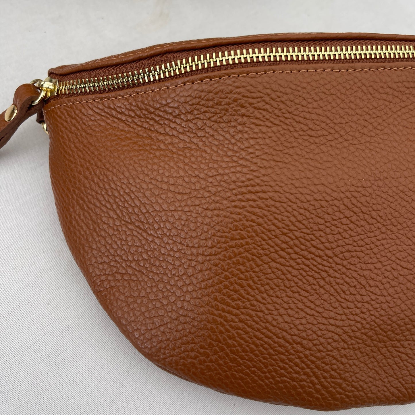 Riñonera bandolera 100% piel camel - GRANDE