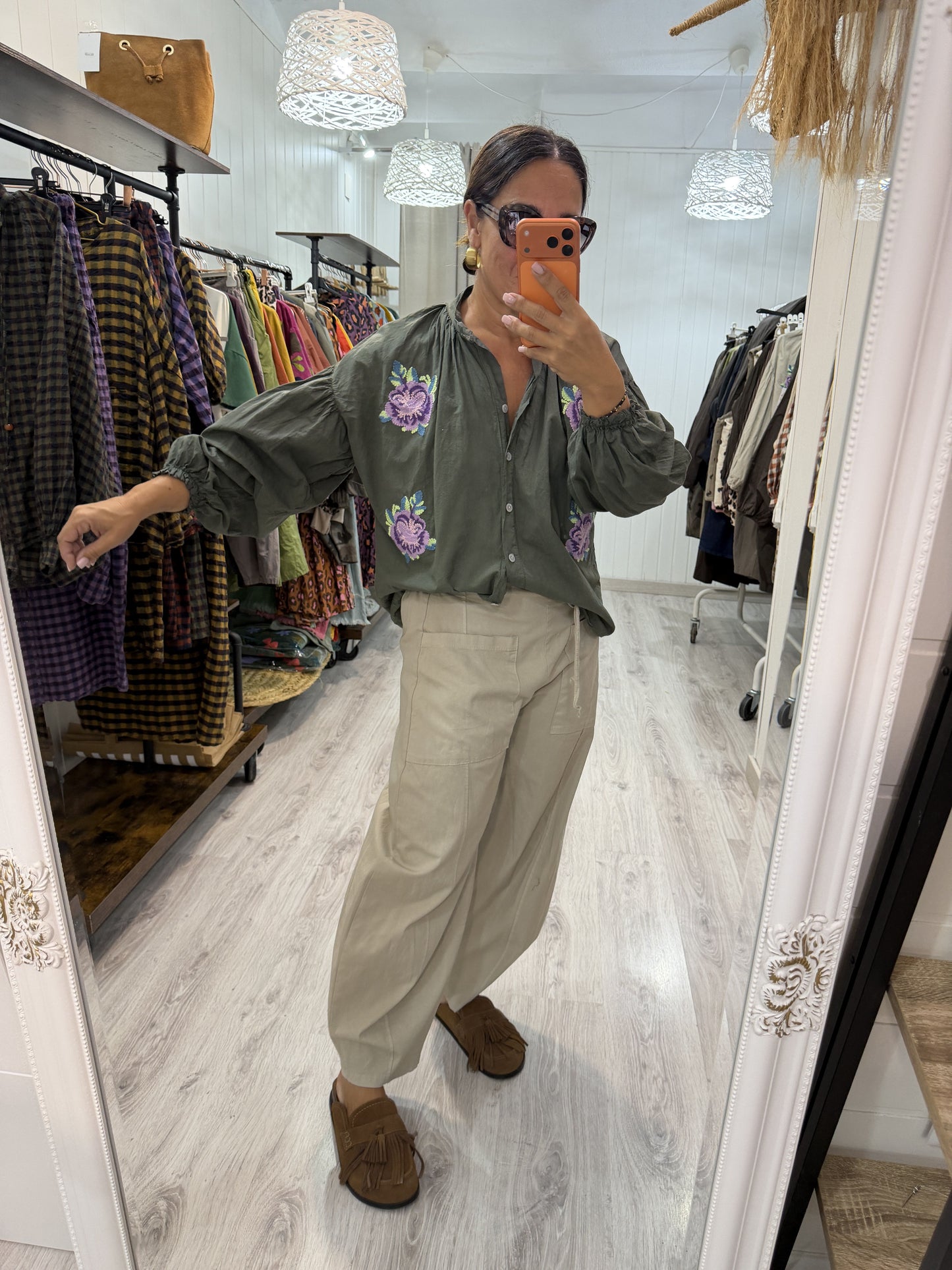 Blusa Kiku kaki