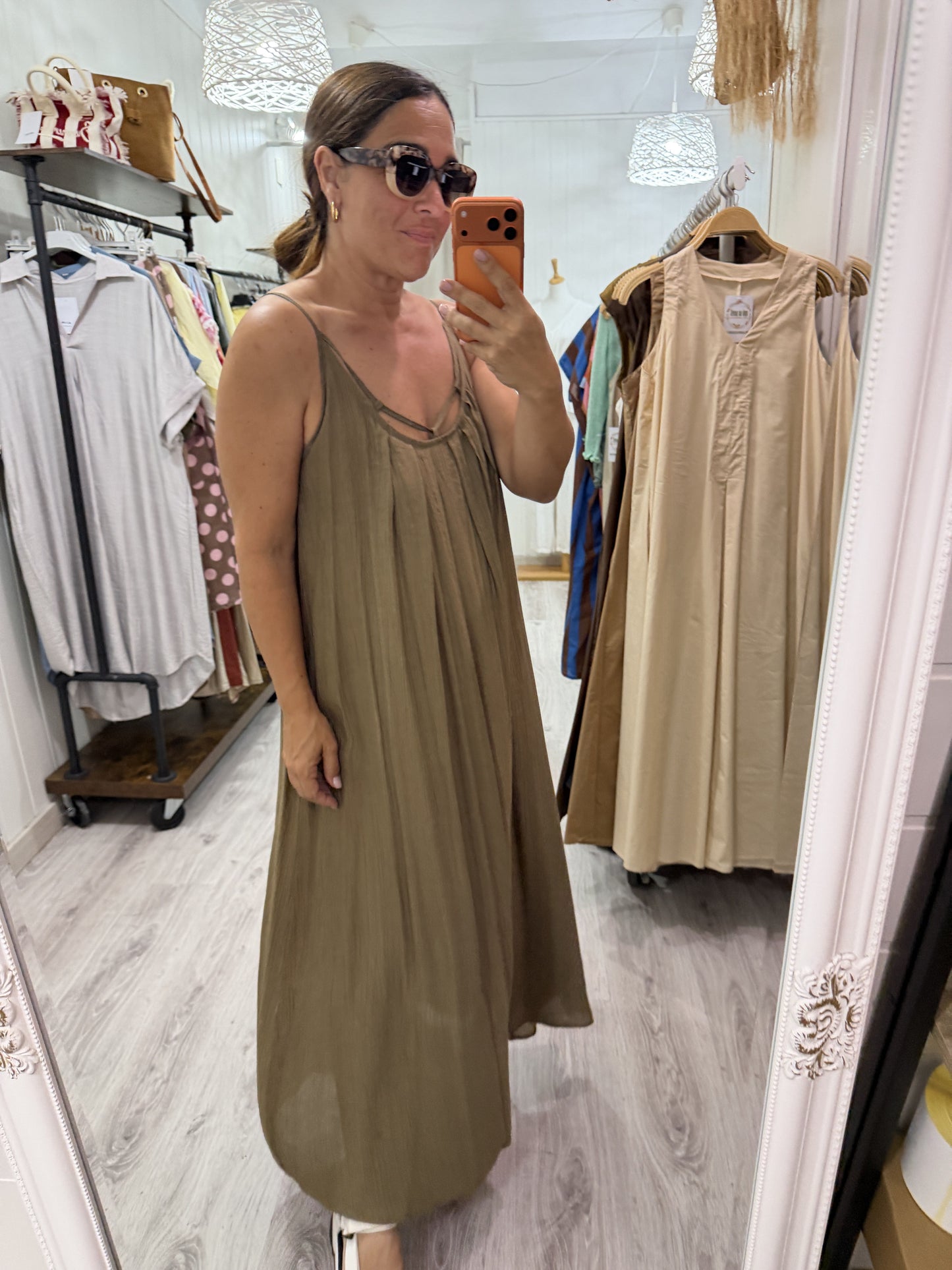 Vestido Escote camel