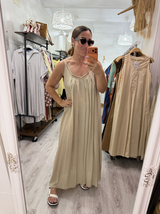 Vestido Escote beige