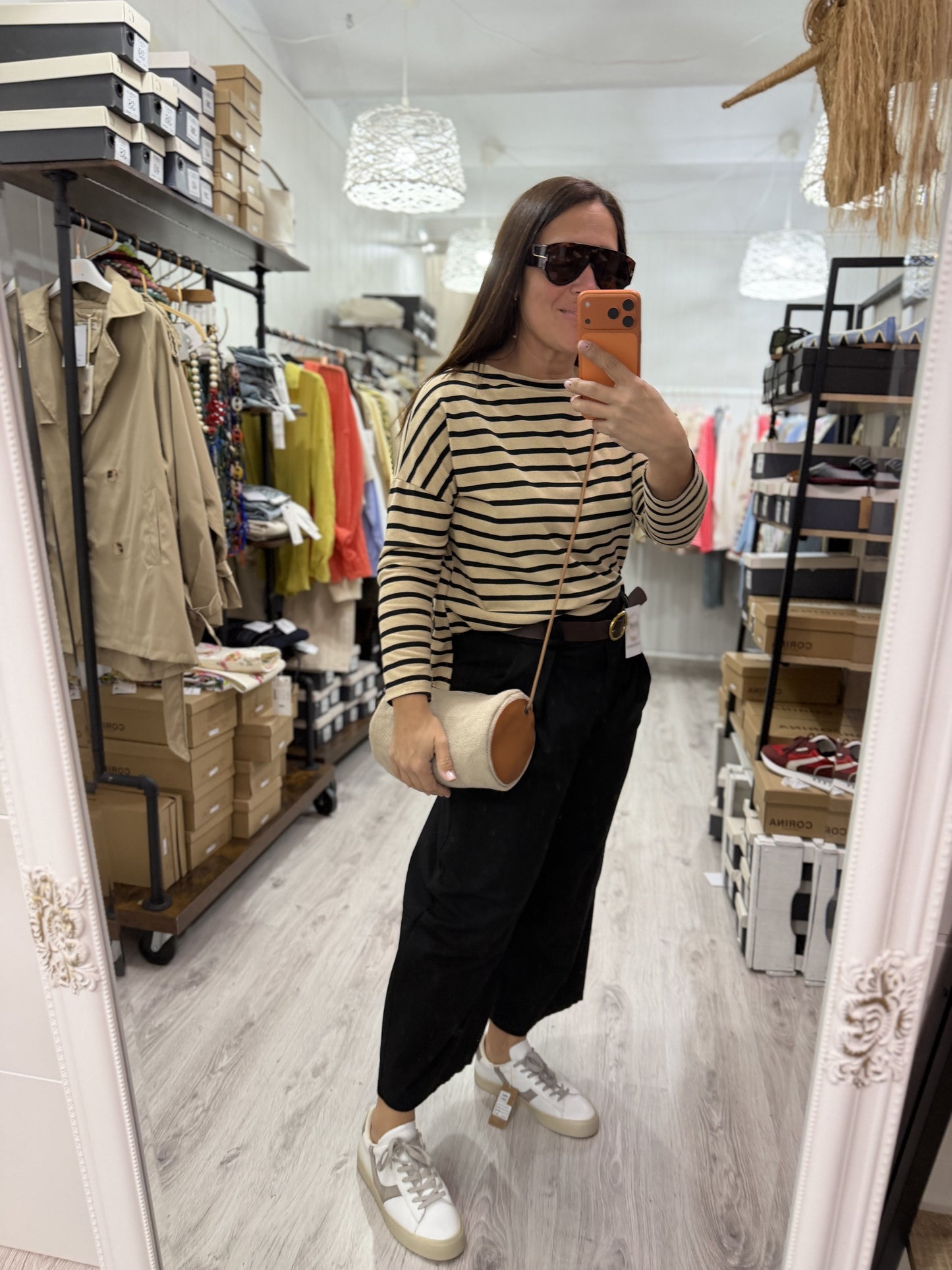 Camiseta Zumaia camel y negro