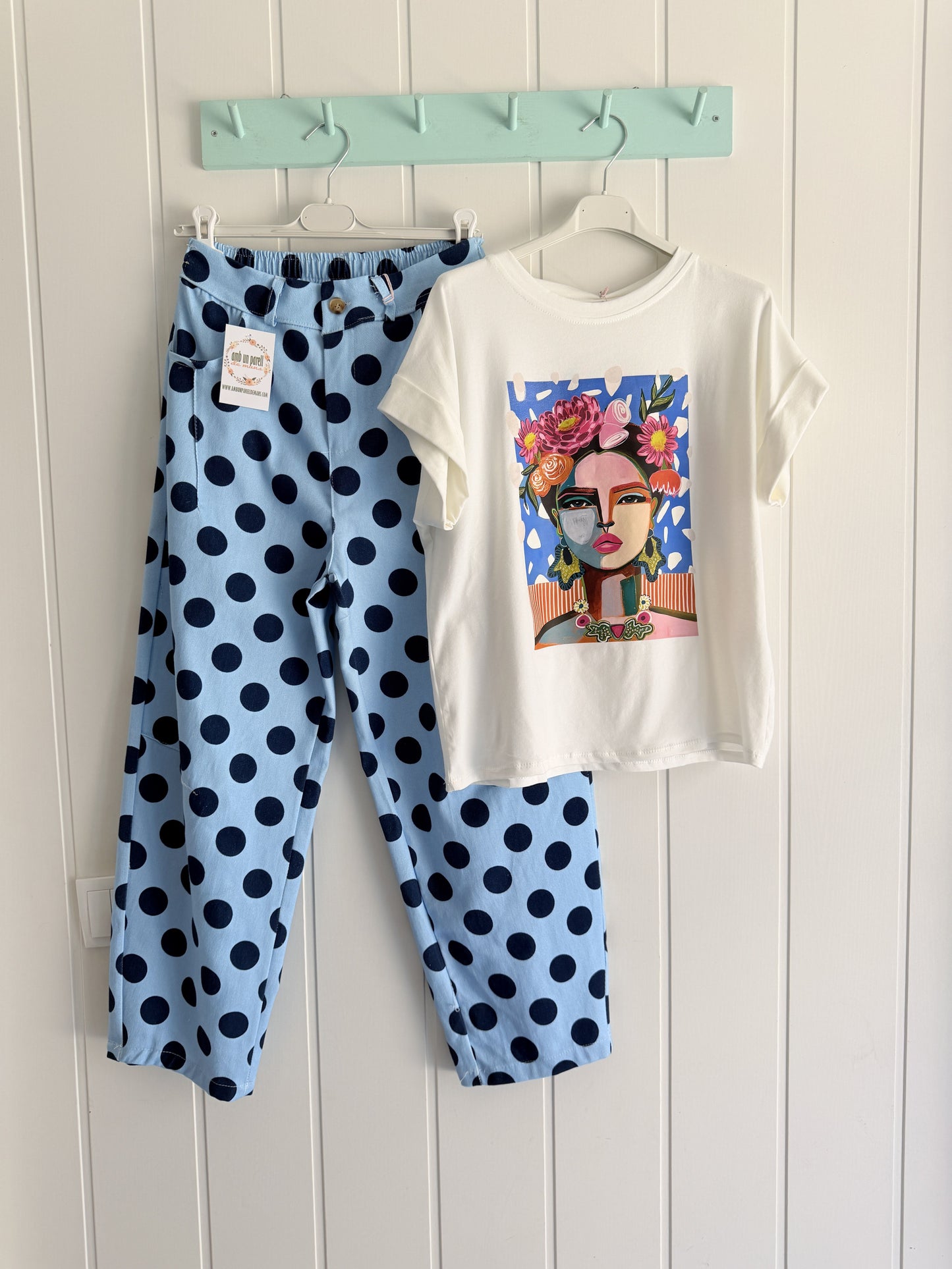 Jeans Topos Barrel azul marino y celeste