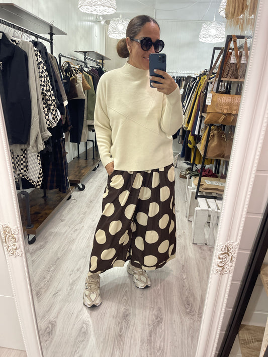Pantalón Keiko micropana chocolate y beige