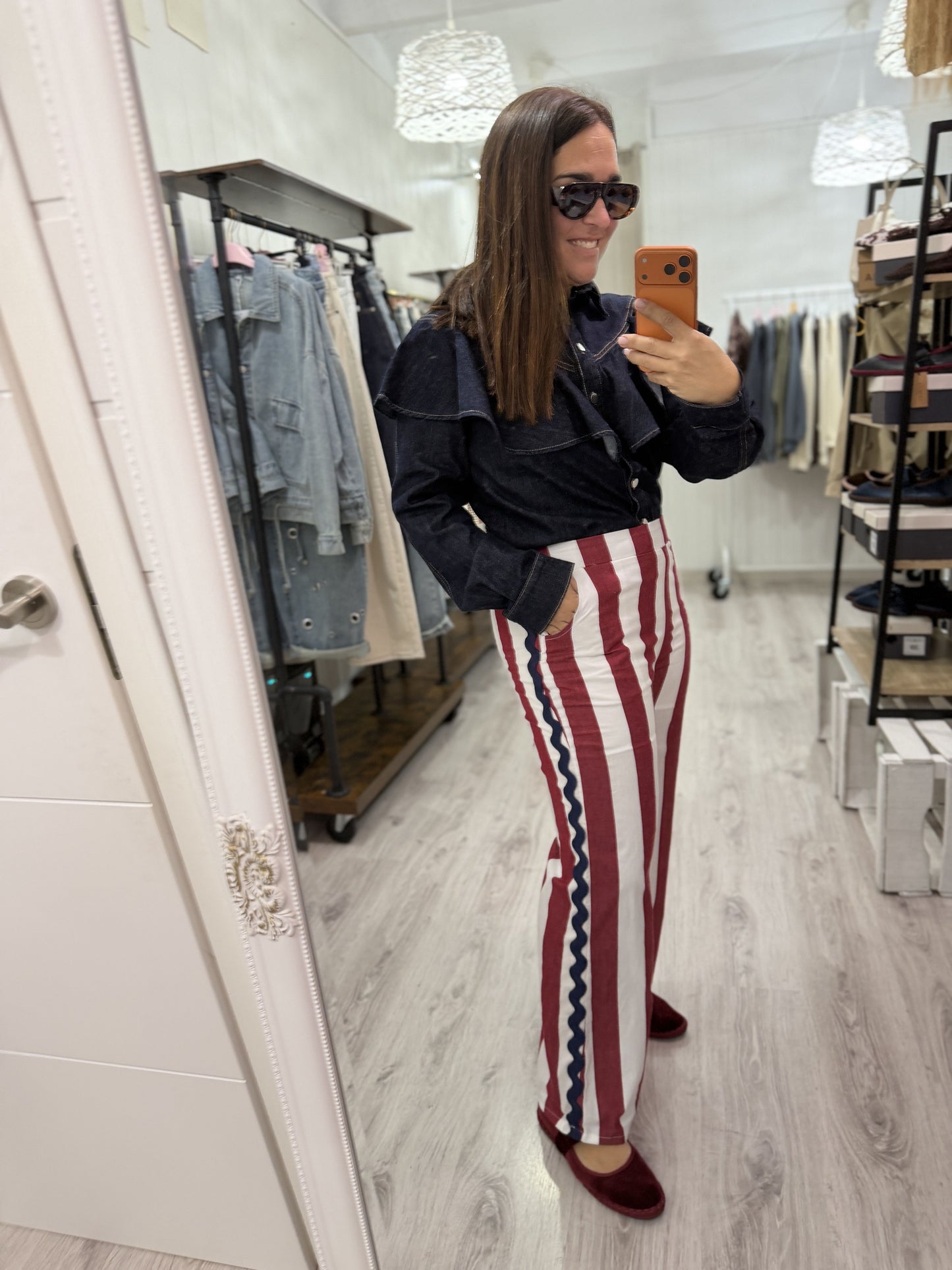 Pantalón Rayas Maca burdeos