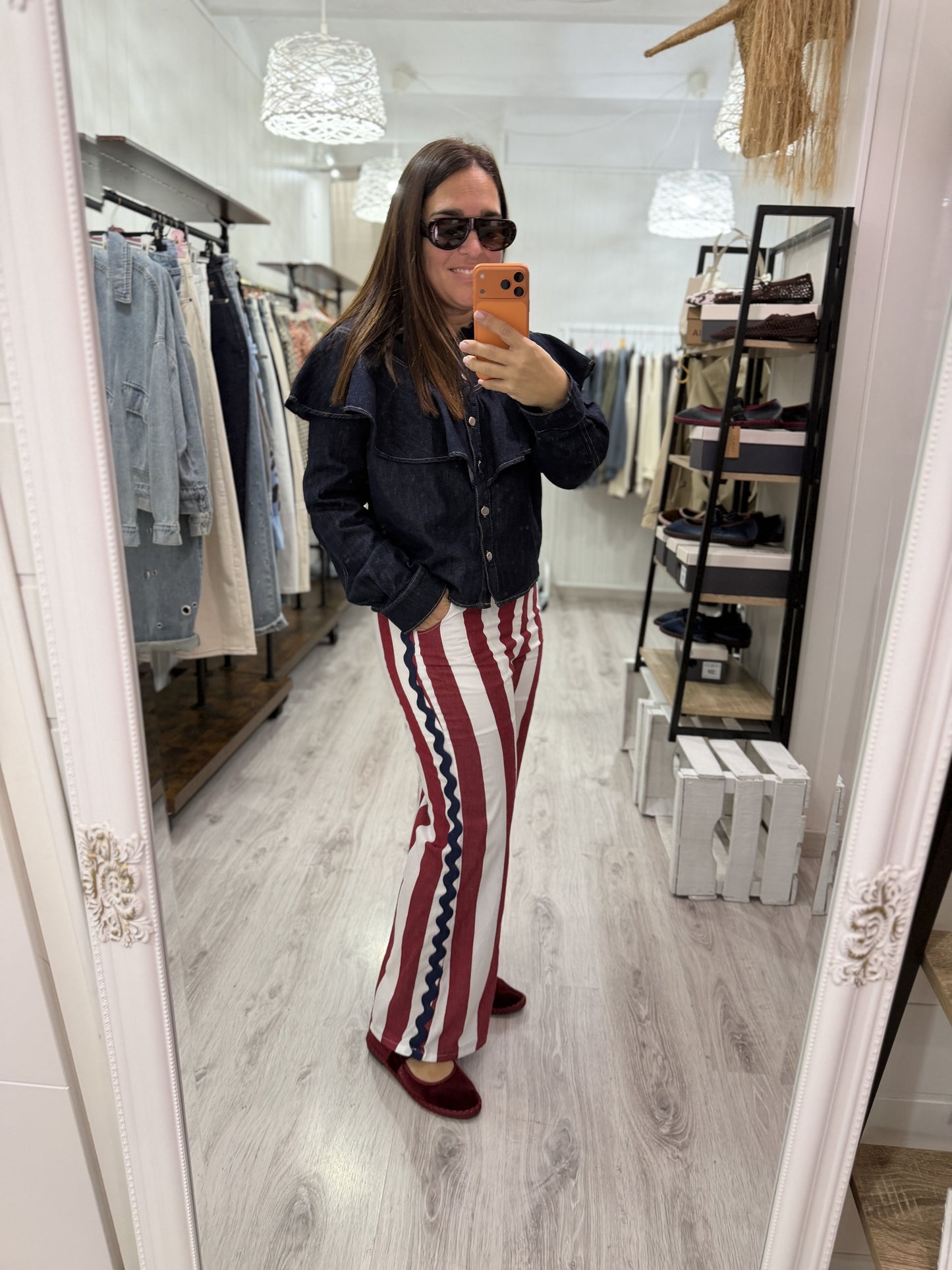 Pantalón Rayas Maca burdeos