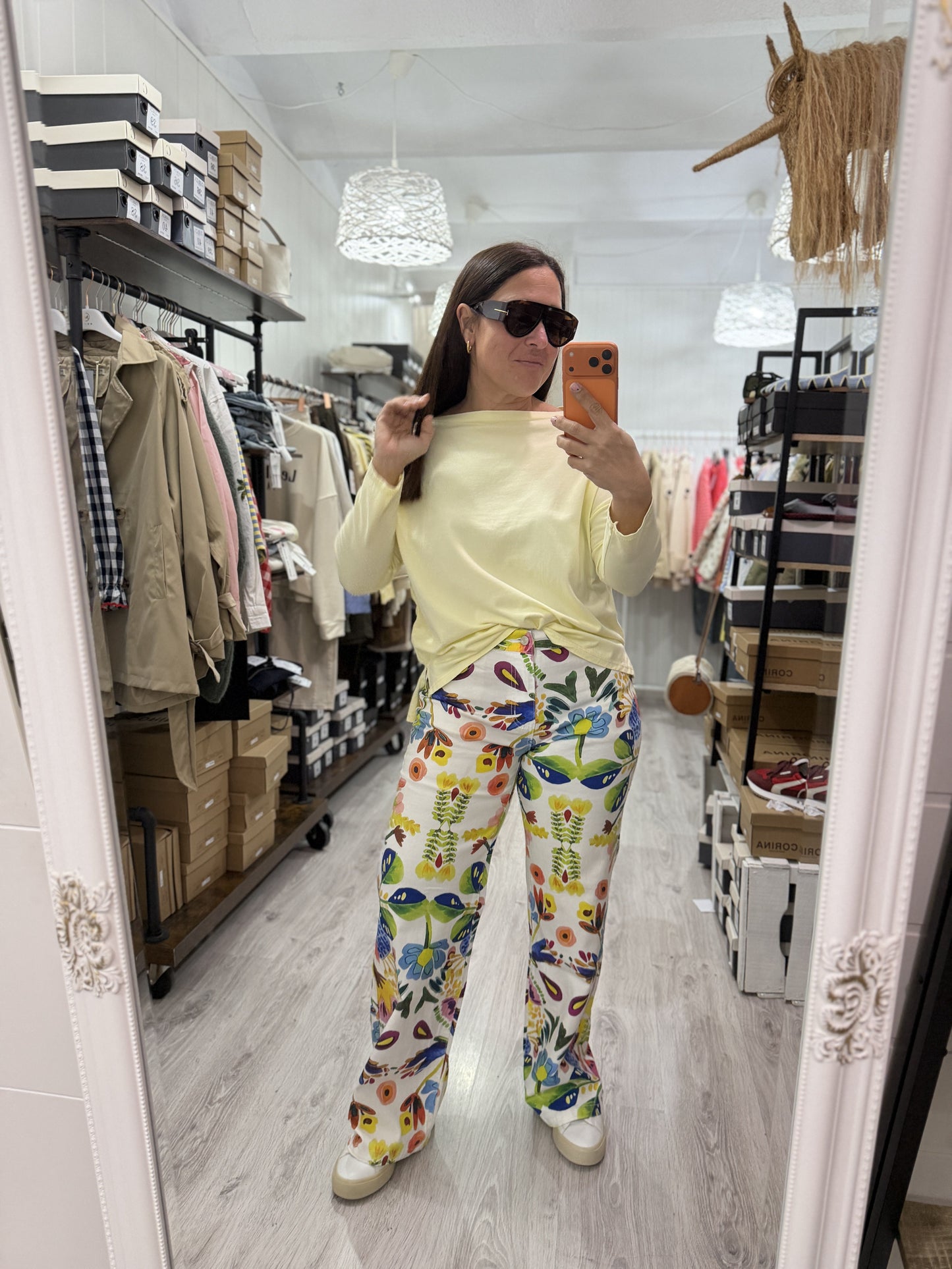 Camiseta Bardot cuello barco amarillo