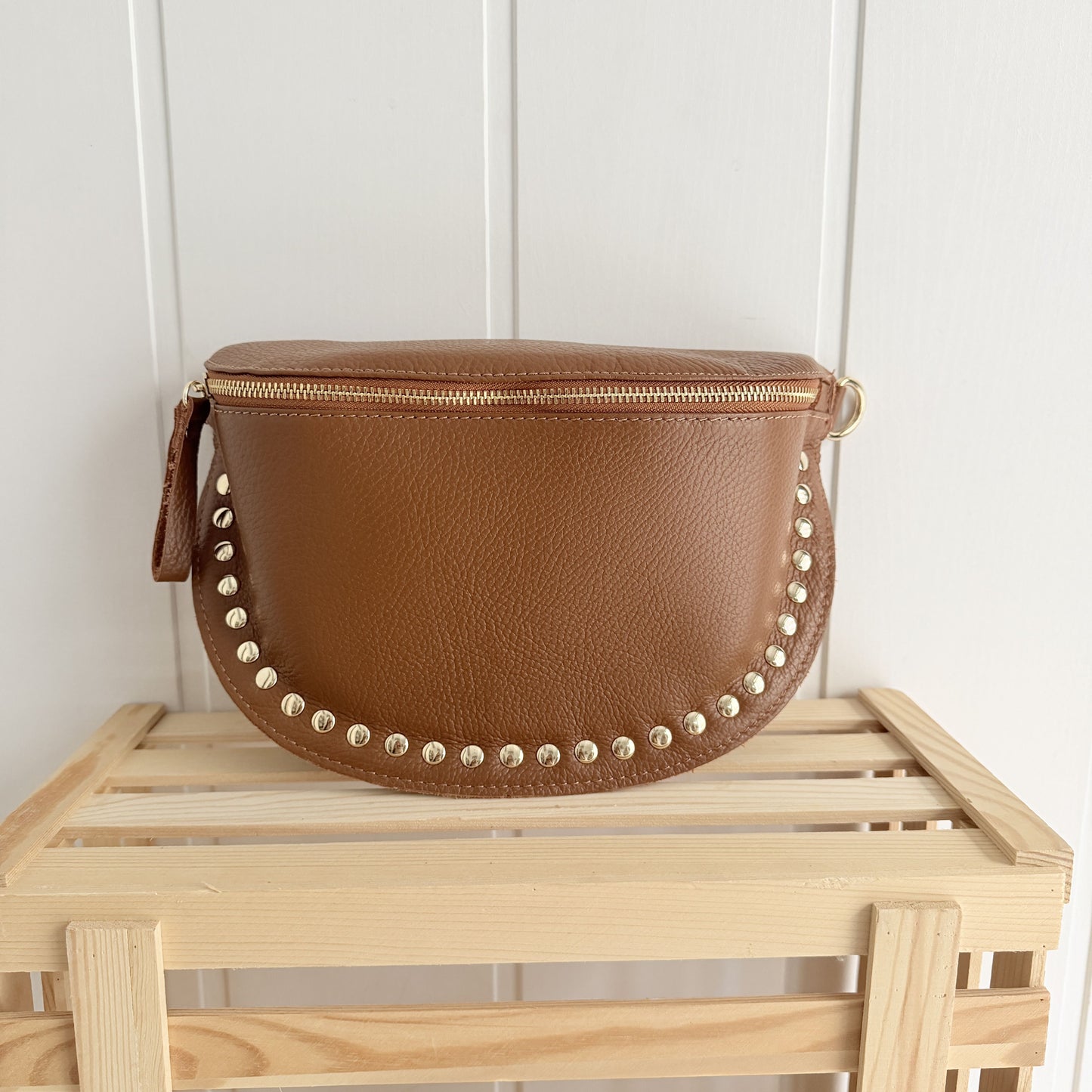 Riñonera piel tachas camel