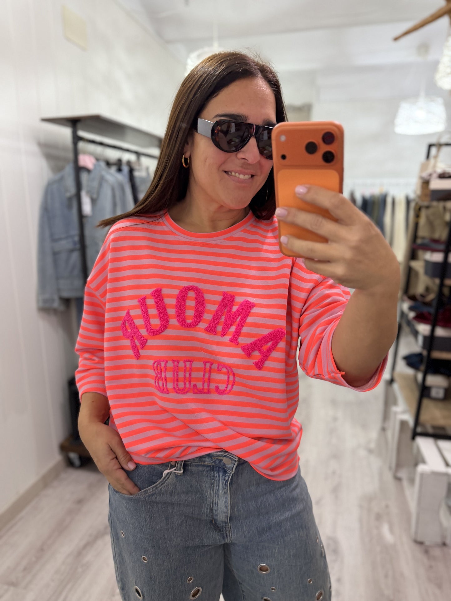 Sudadera Amour Club fluor naranja y fucsia