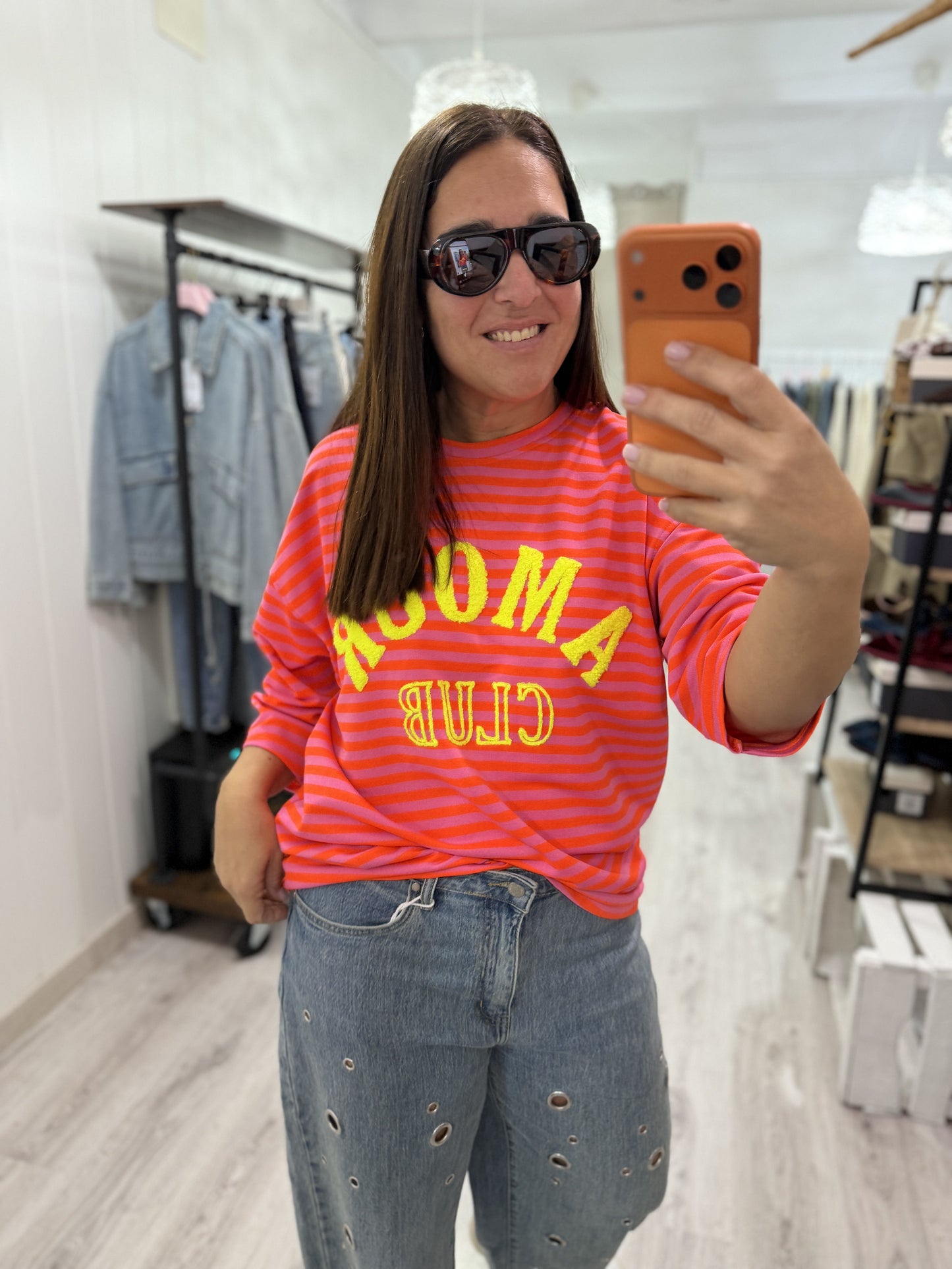 Sudadera Amour Club fluor coral y rosa