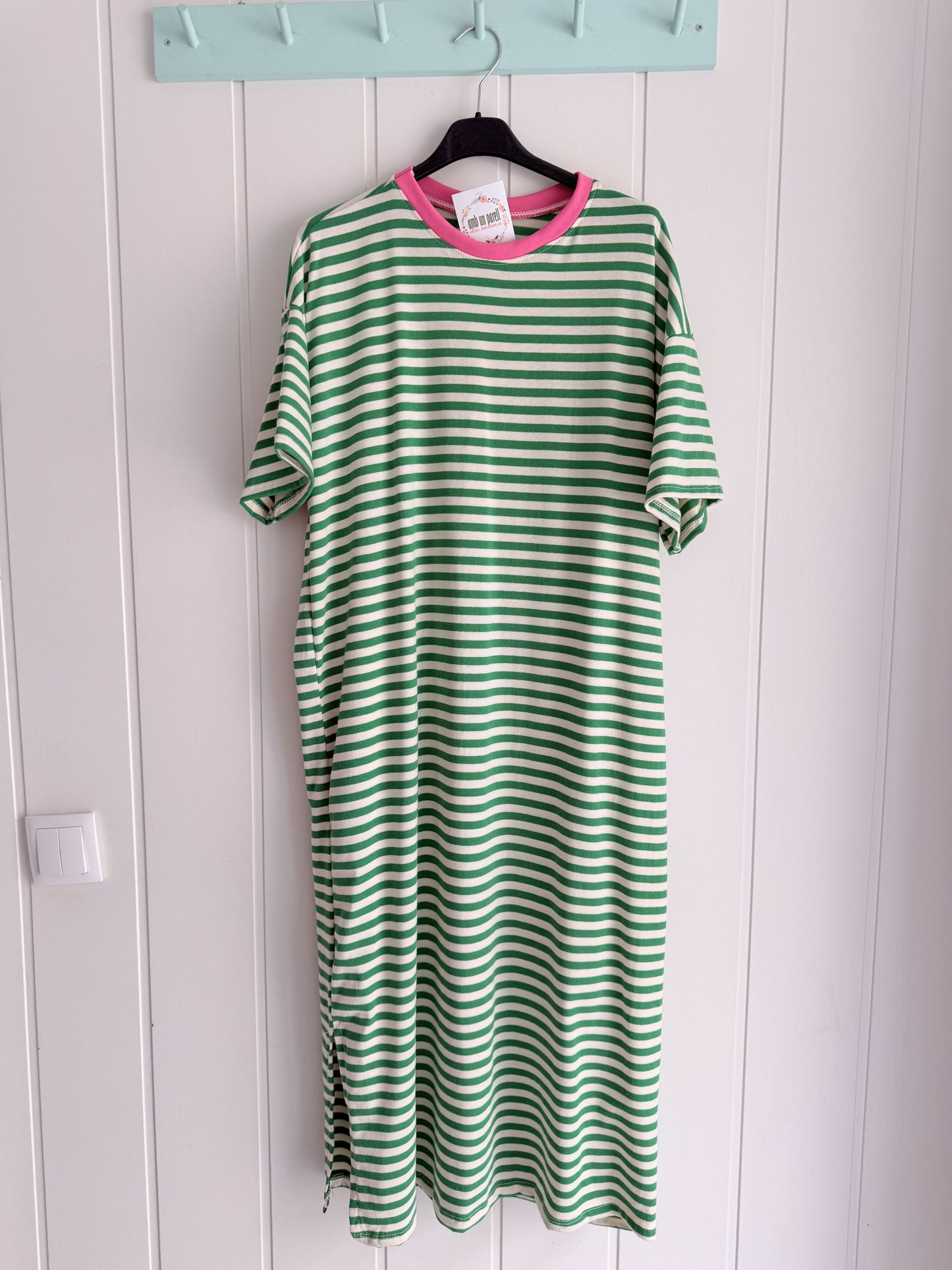 Vestido Funchal rayas verde y fucsia