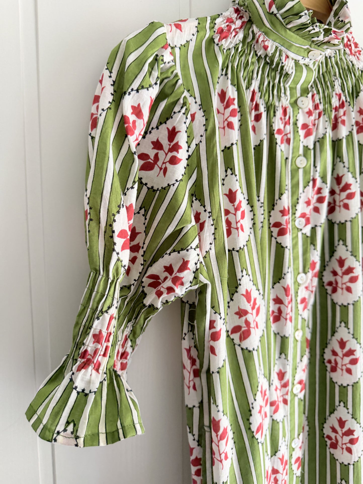 Vestido Sira largo · Verde buganvilla