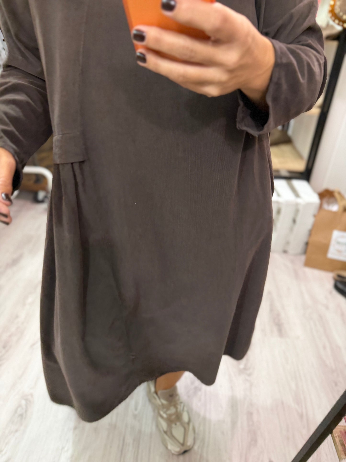 Vestido Sira oversize micropana chocolate