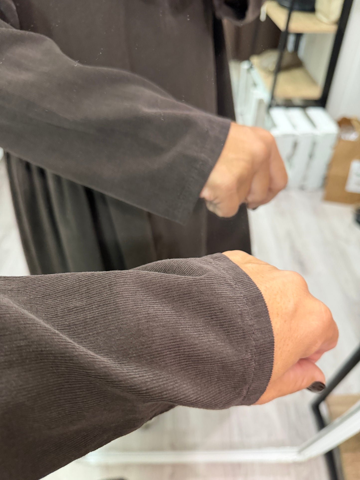 Vestido Sira oversize micropana chocolate