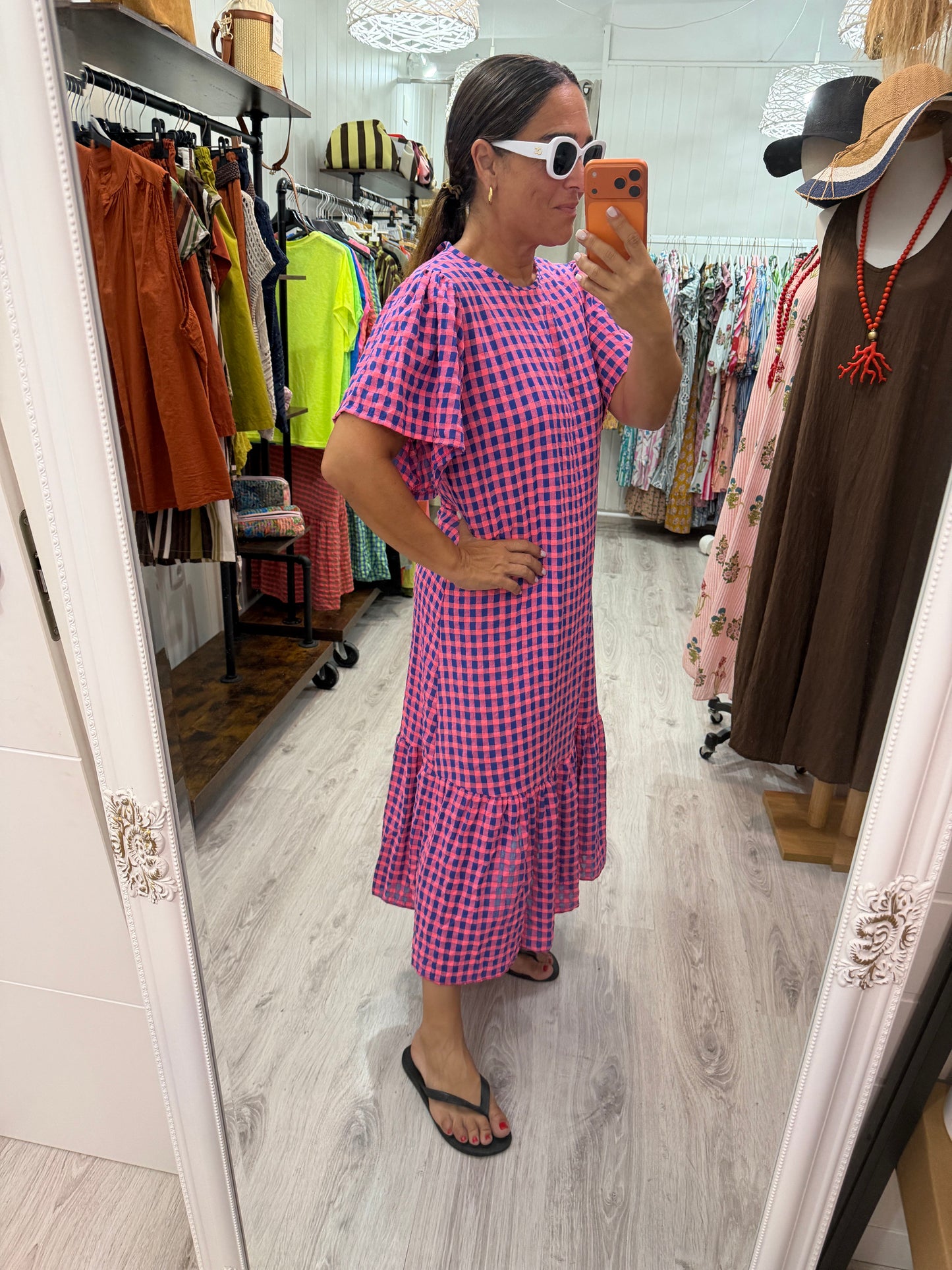 Vestido Vichy fluor volantes azul klein y fucsia