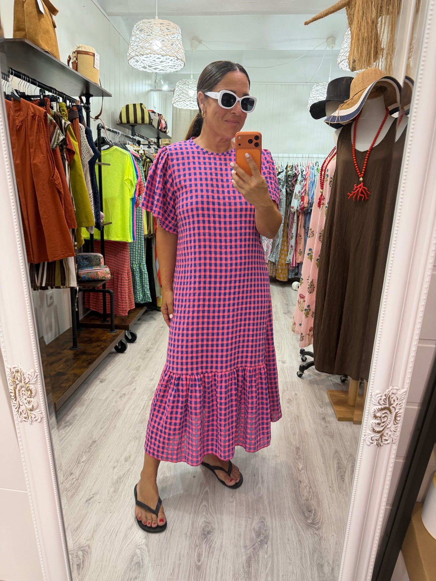 Vestido Vichy fluor volantes azul klein y fucsia