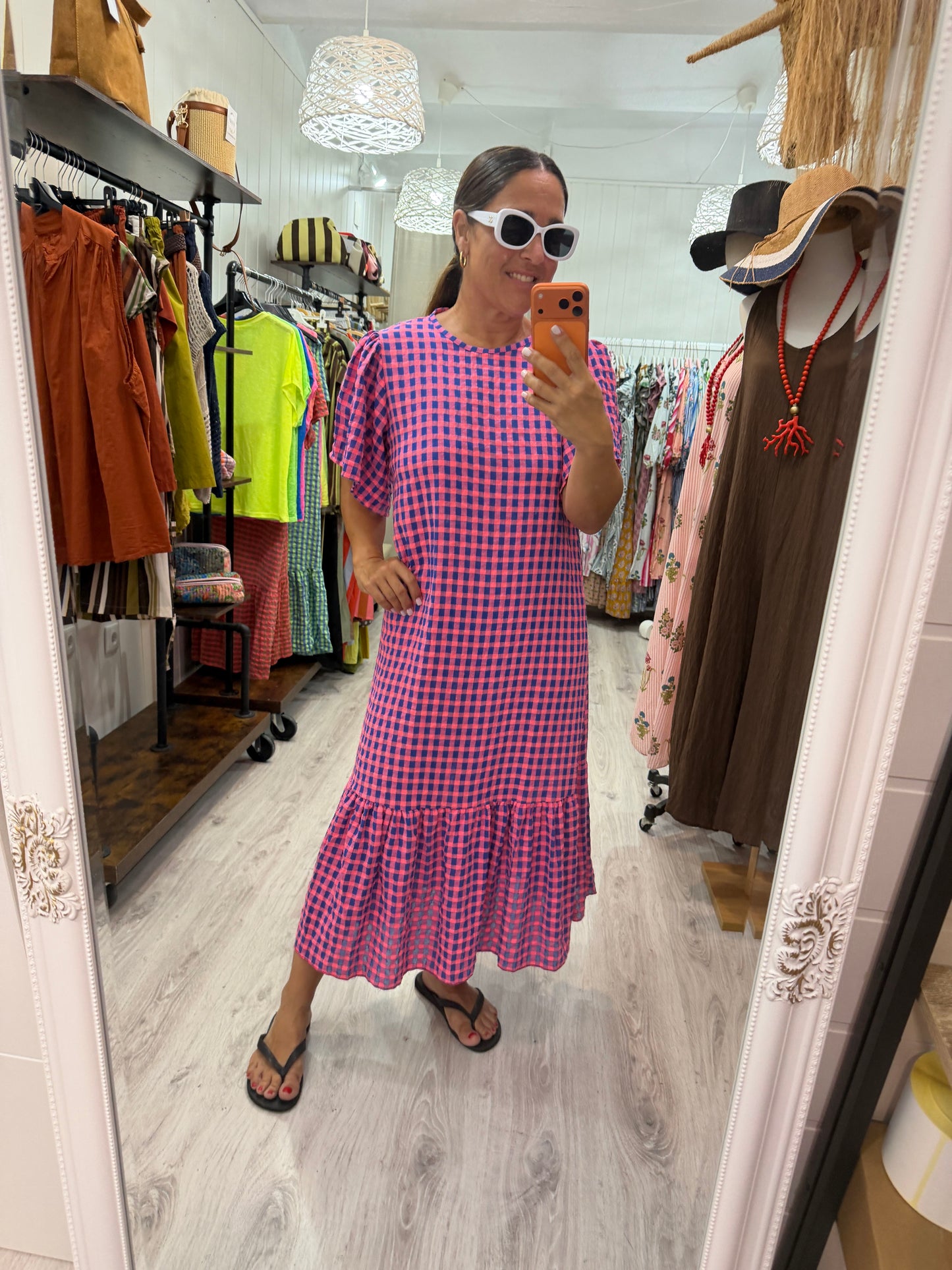 Vestido Vichy fluor volantes azul klein y fucsia