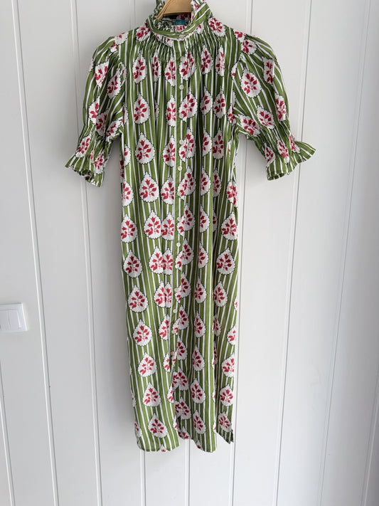 Vestido Sira largo · Verde buganvilla