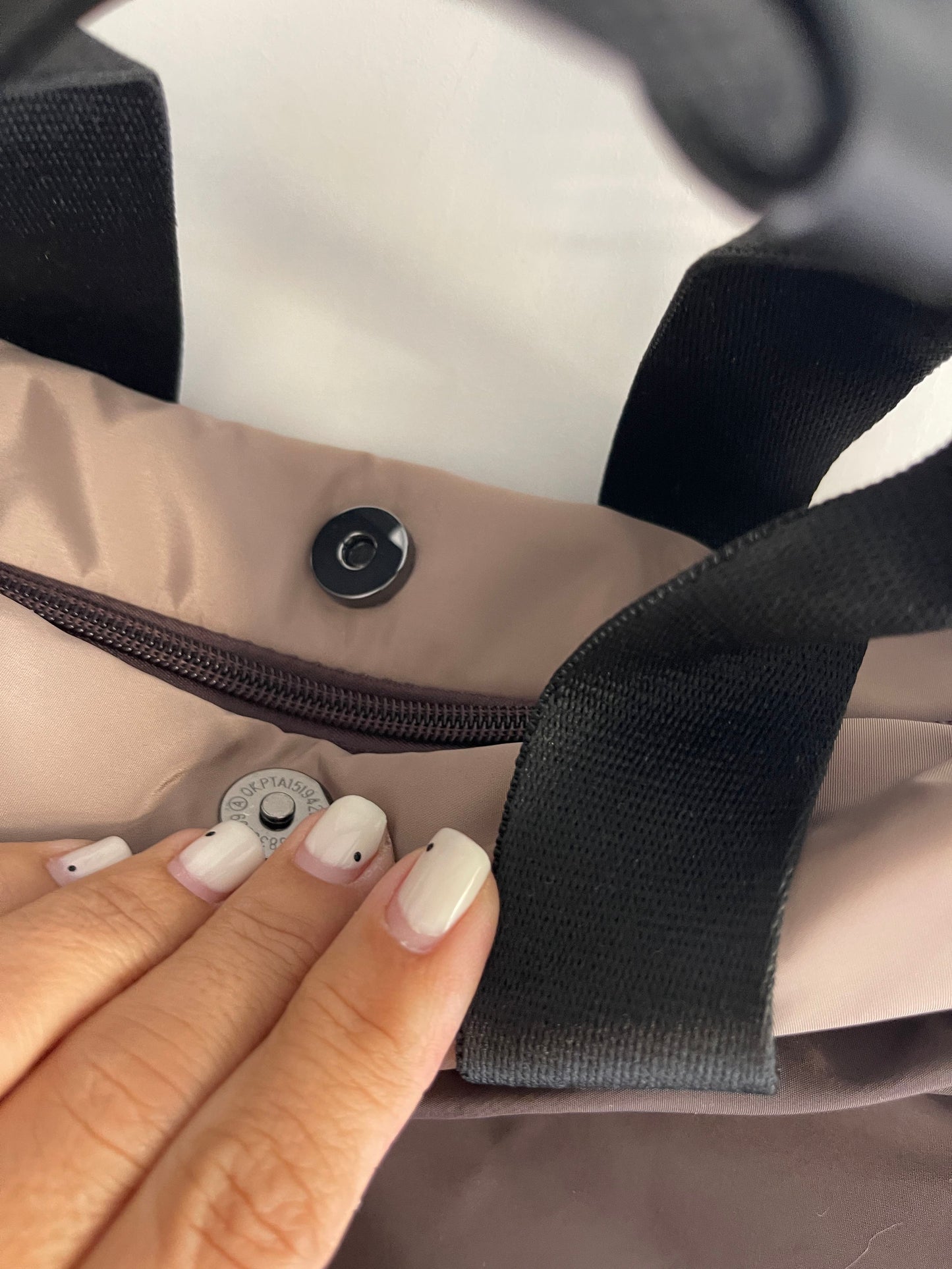 Bolso 3 en 1 chocolate : de mano-mochila-bandolera