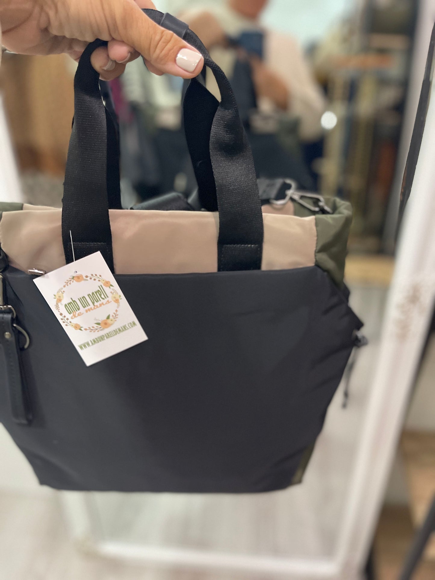 Bolso 3 en 1 kaki : de mano-mochila-bandolera