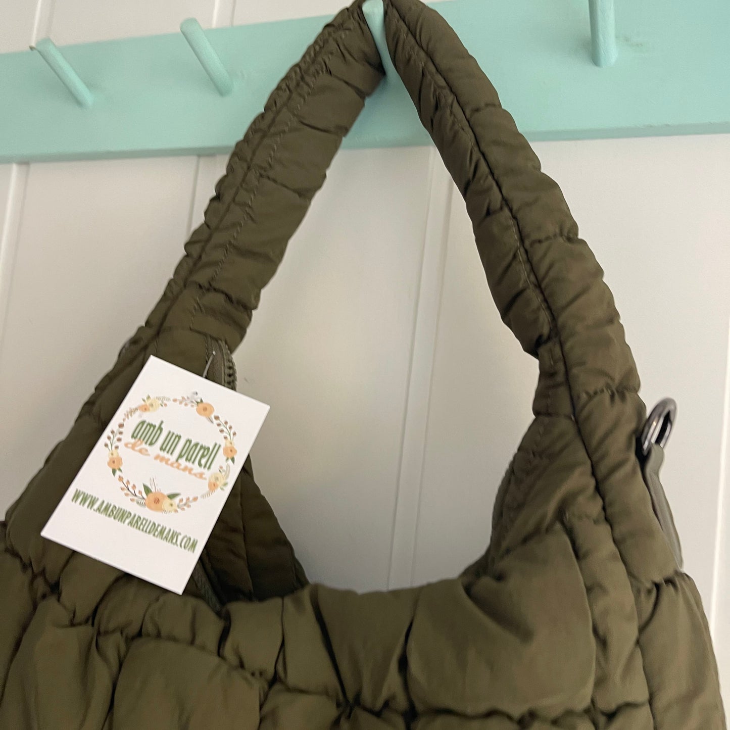 Bolso Midi Scrunch kaki - de hombro y bandolera