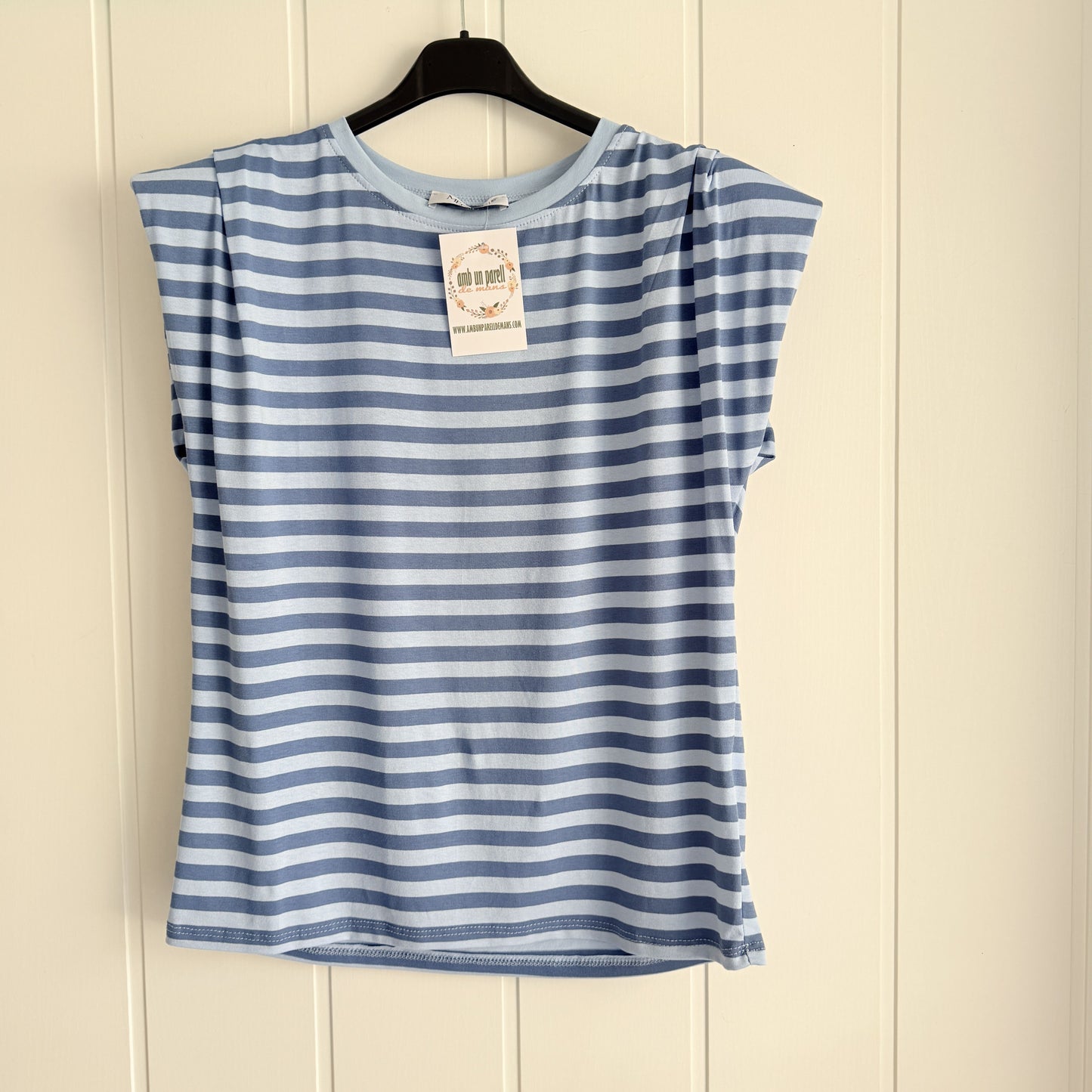 Camiseta Funchal hombreras azules