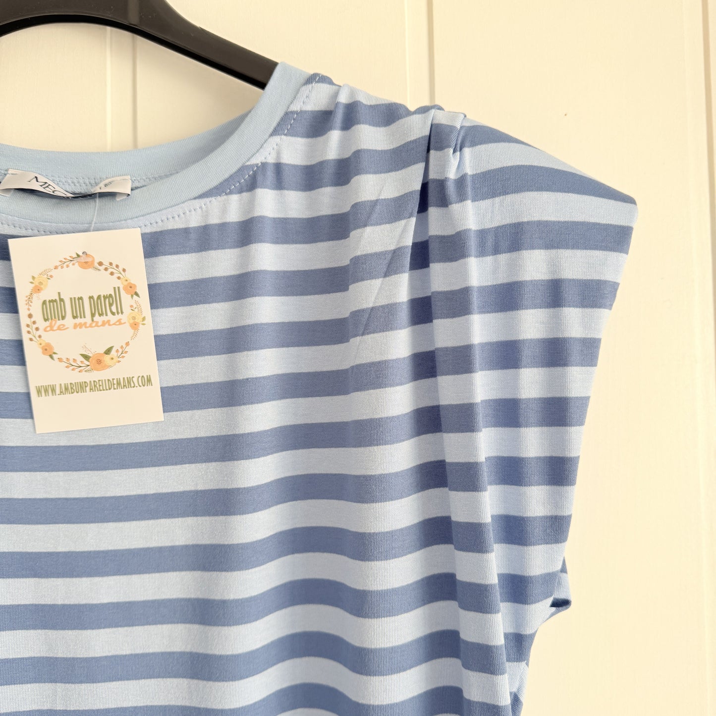 Camiseta Funchal hombreras azules