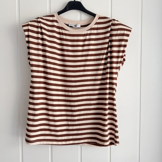 Camiseta Funchal hombreras beige y chocolate